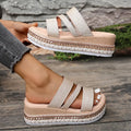 Silvia | Sandalias doradas de cuña elegantes