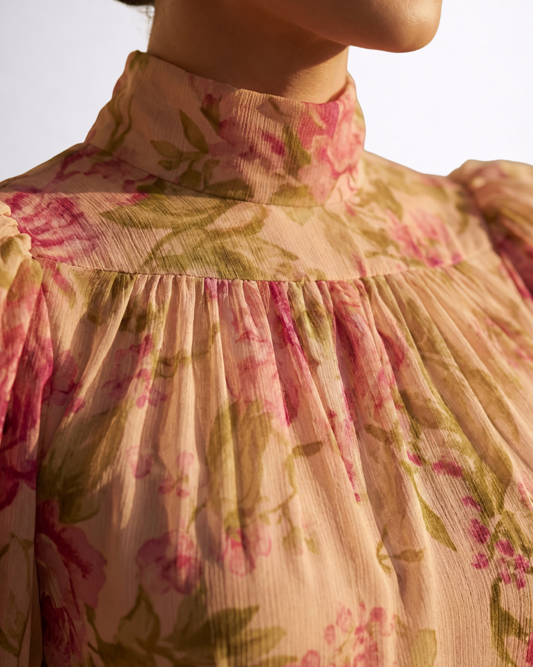 Rosario | Vestido largo de gasa con estampado floral