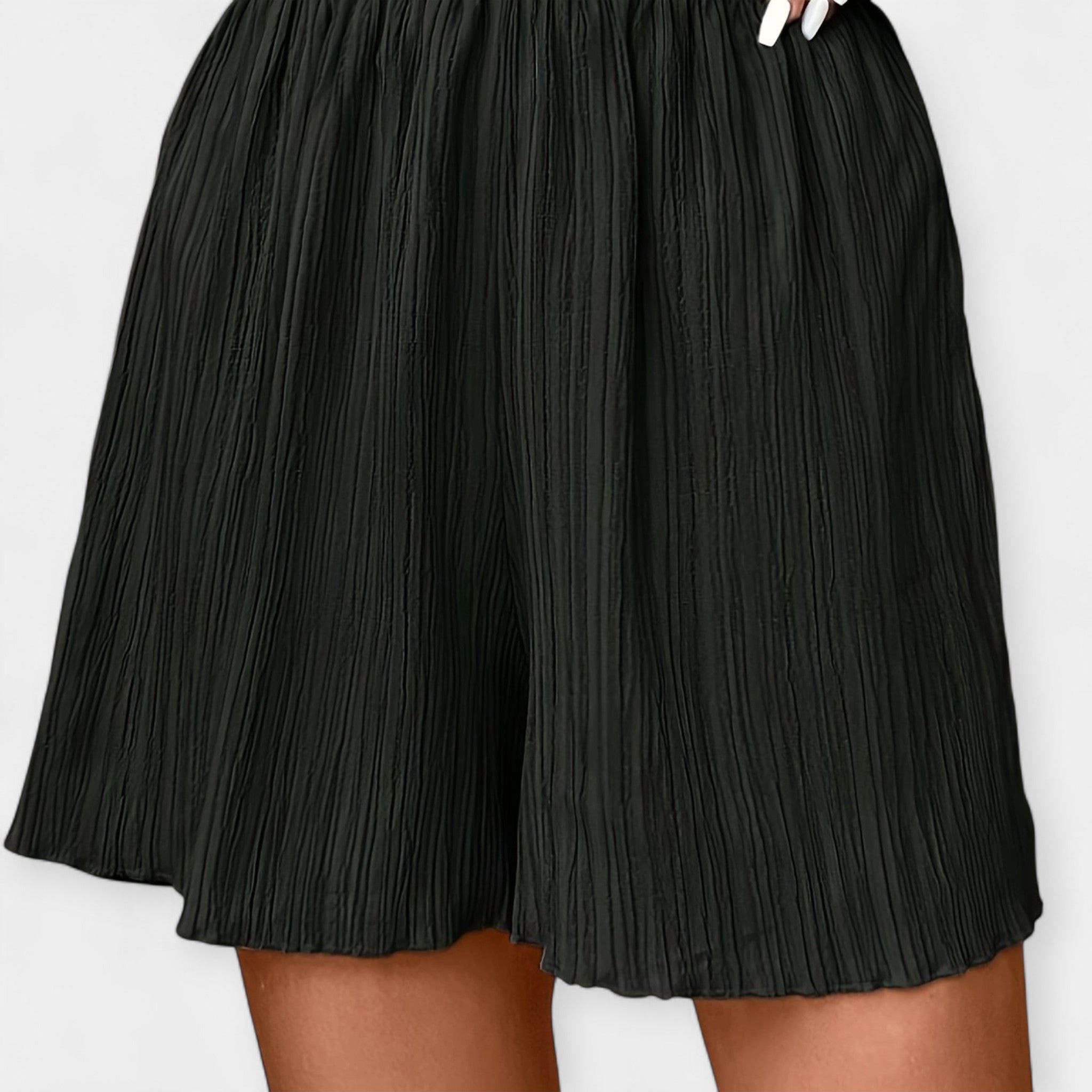 Laura | Pantalones cortos plisados con estilo