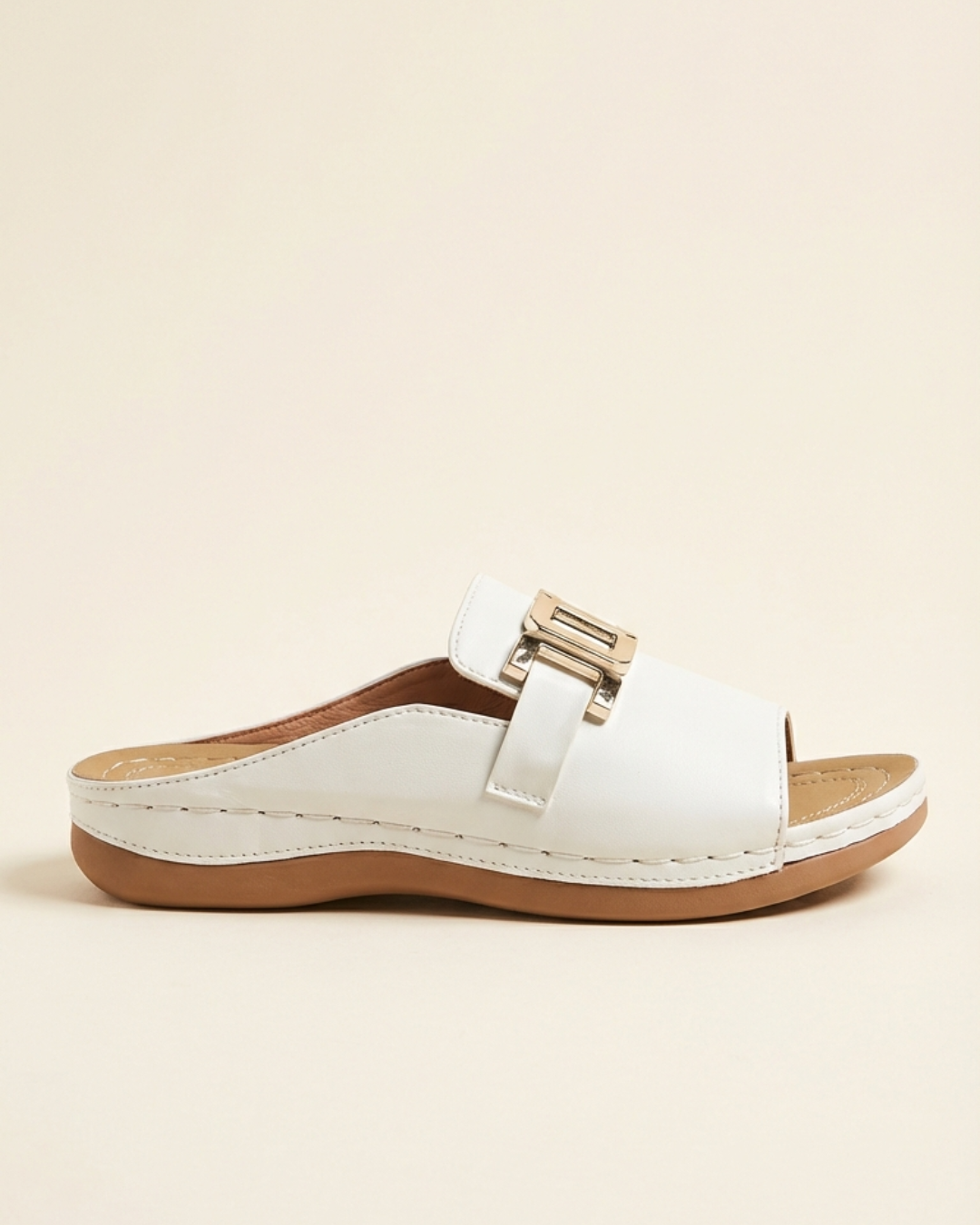 Lola | Sandalias con Tira Ancha y Hebilla