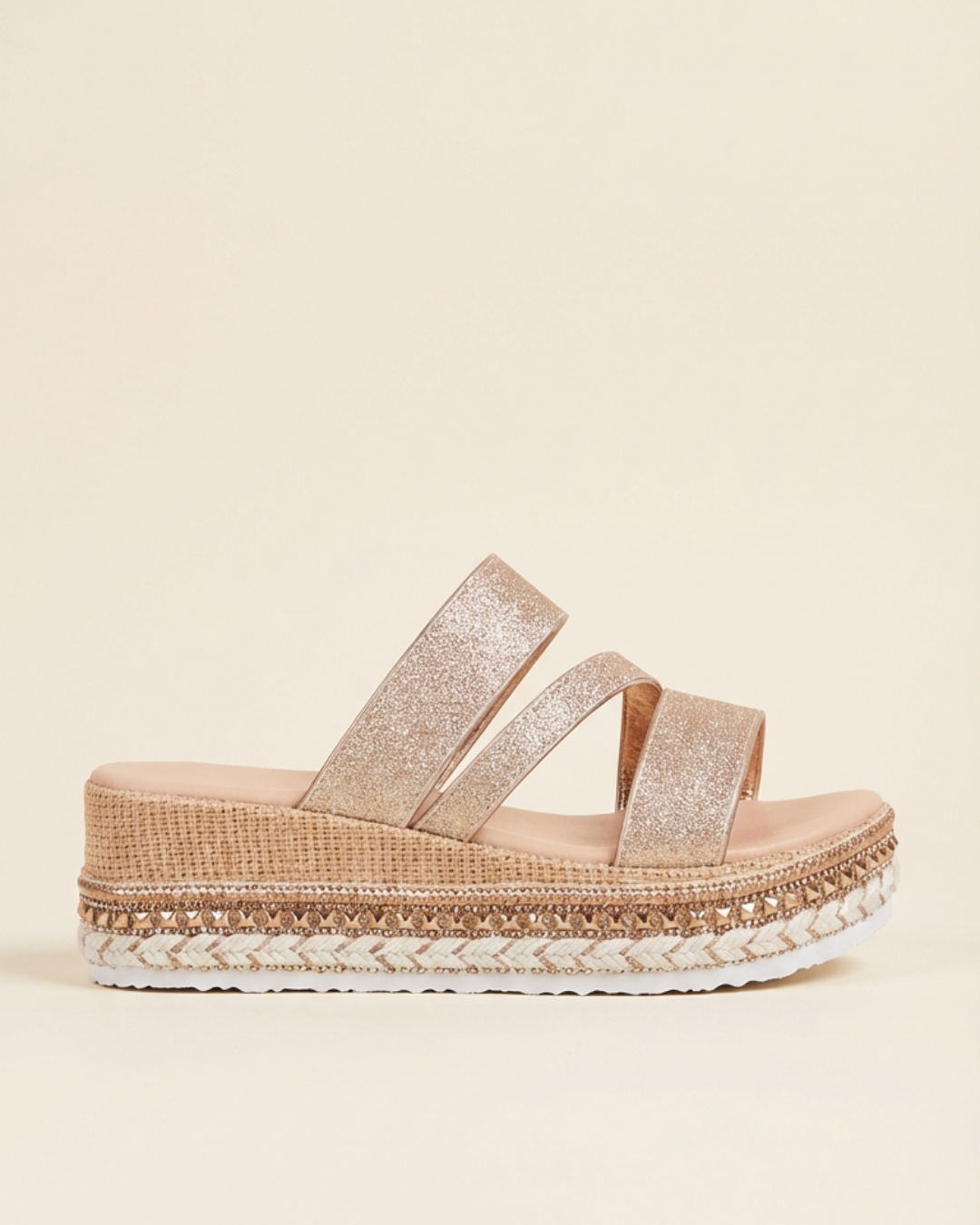 Silvia | Sandalias doradas de cuña elegantes