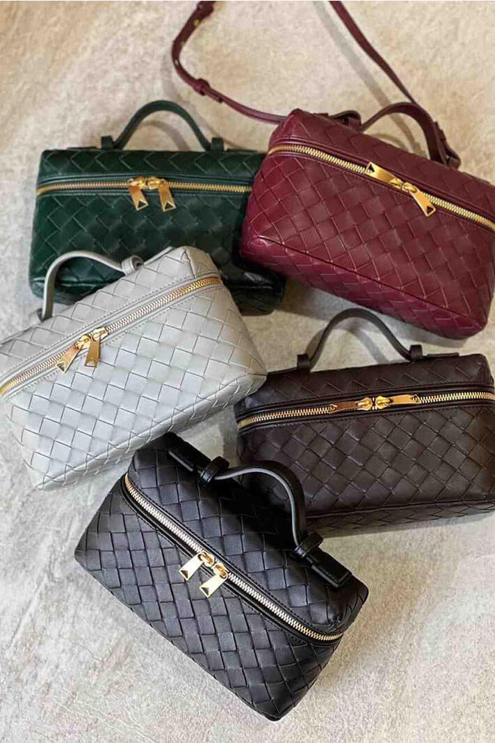 Camila | Bolso Mini Woven con Accesorios Dorados