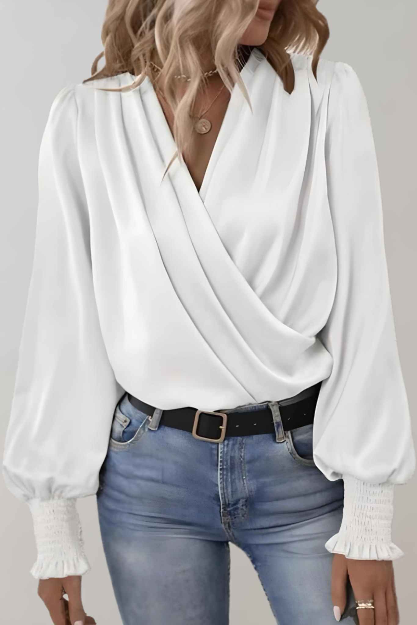 Caridad | Blusa Elegante de Manga Larga con Escote en V