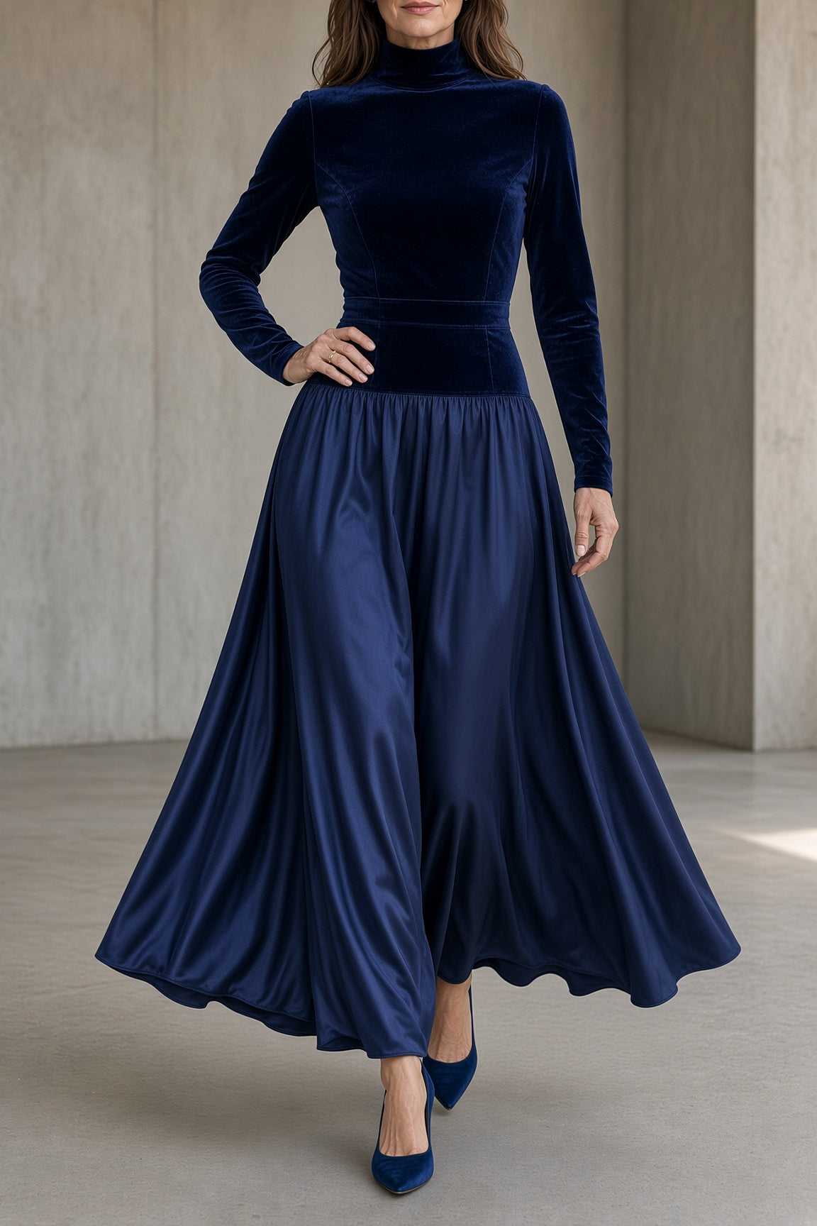 ZELIA | Abito Lungo in Velluto Blu Notte con Collo Alto