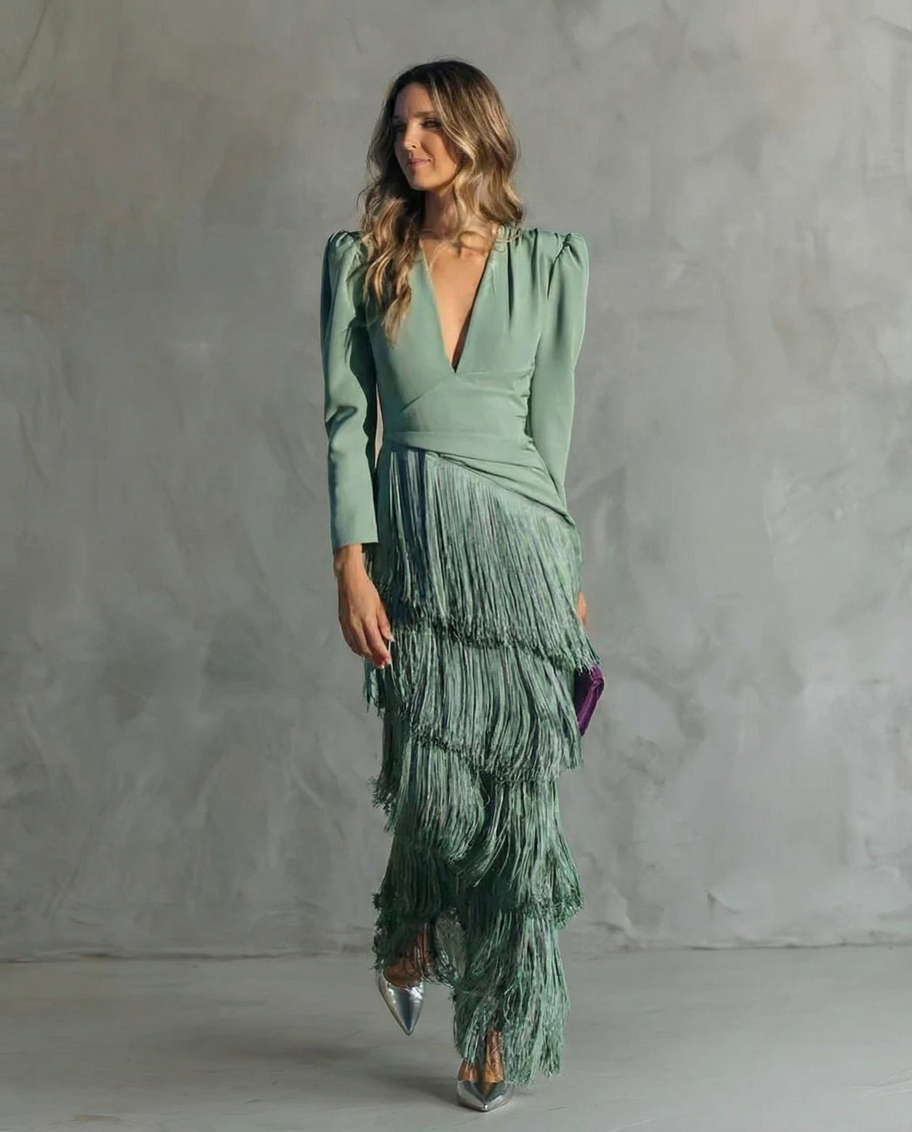 Noa | Vestido elegante con mangas de flecos
