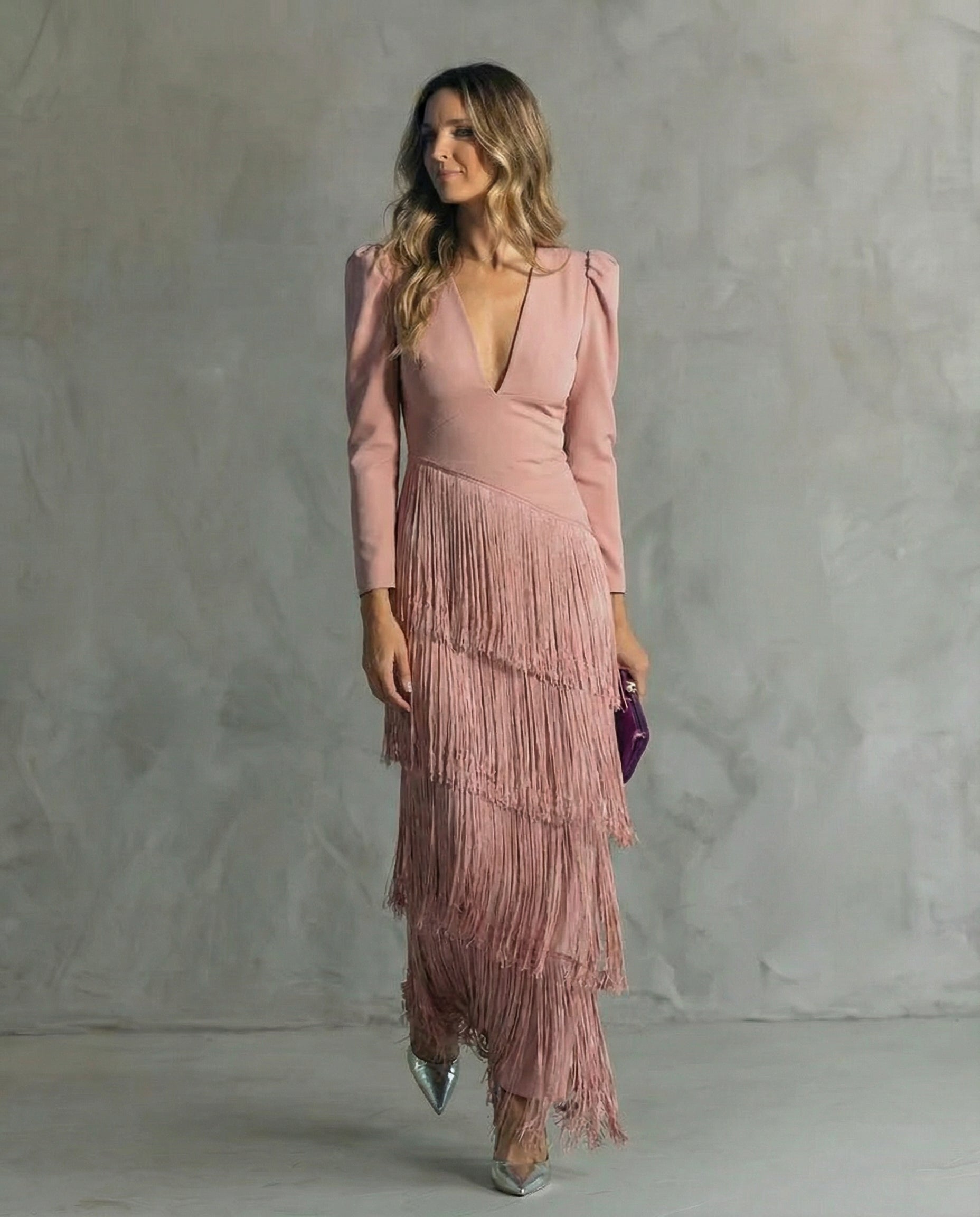Noa | Vestido elegante con mangas de flecos