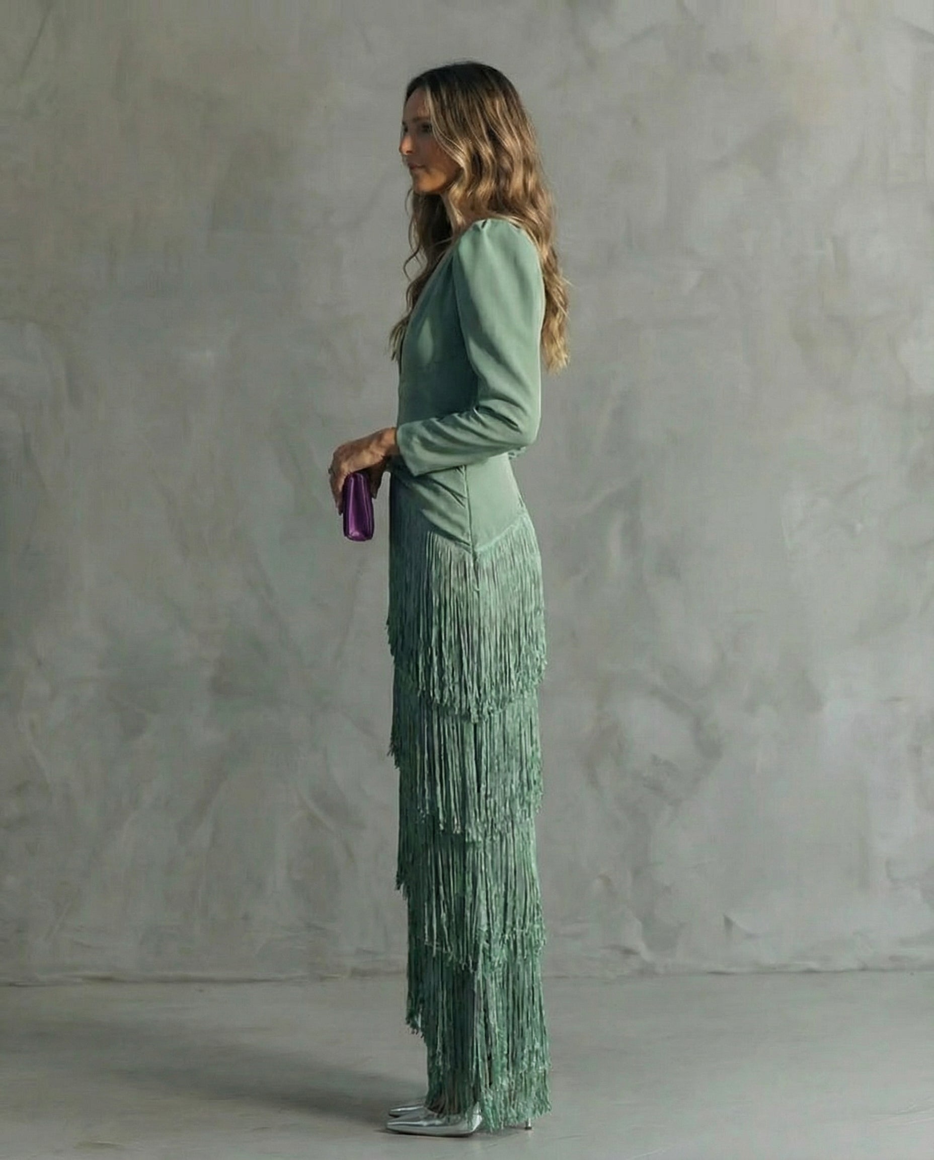 Noa | Vestido elegante con mangas de flecos