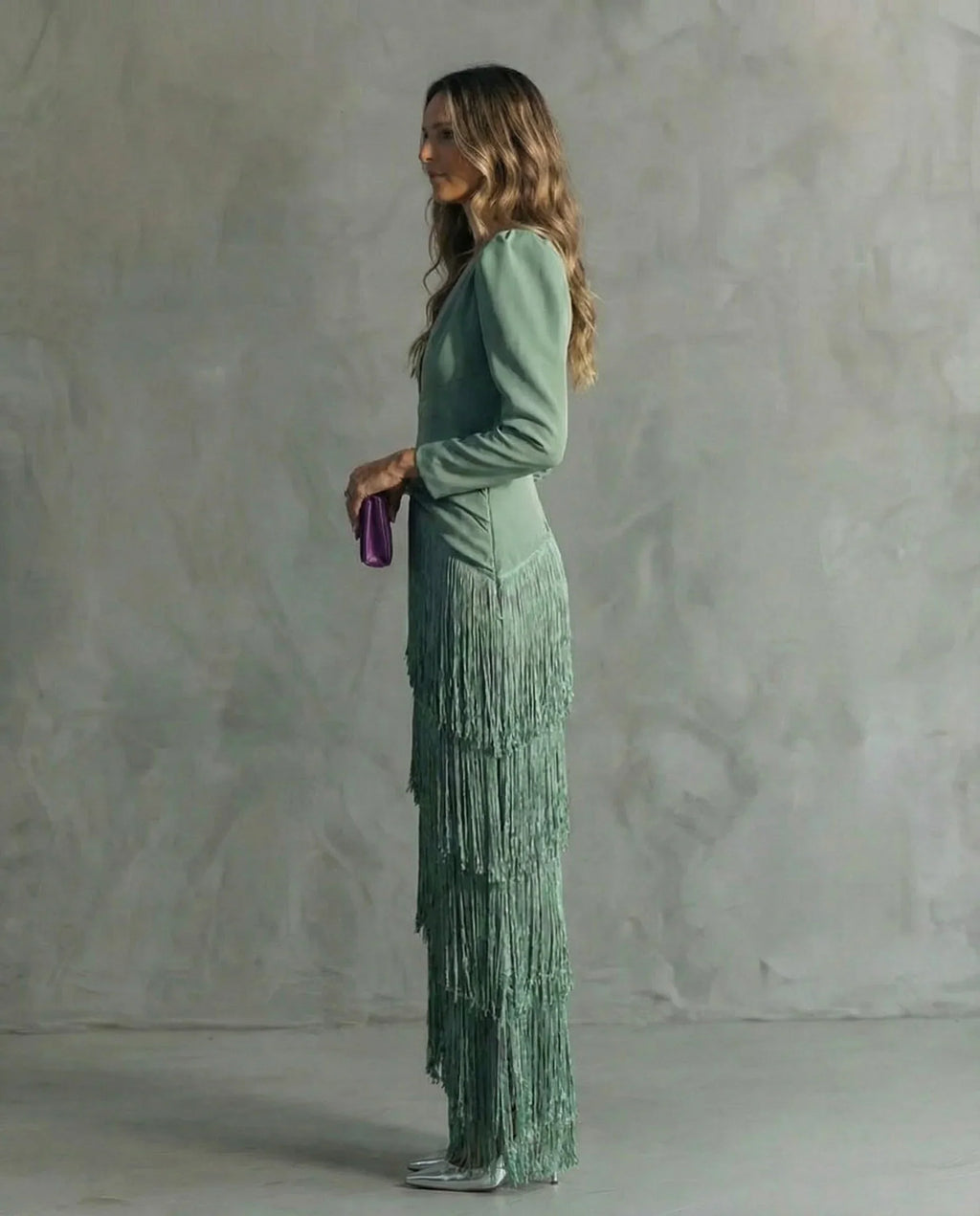 Clara | Vestido midi elegante con mangas de flecos