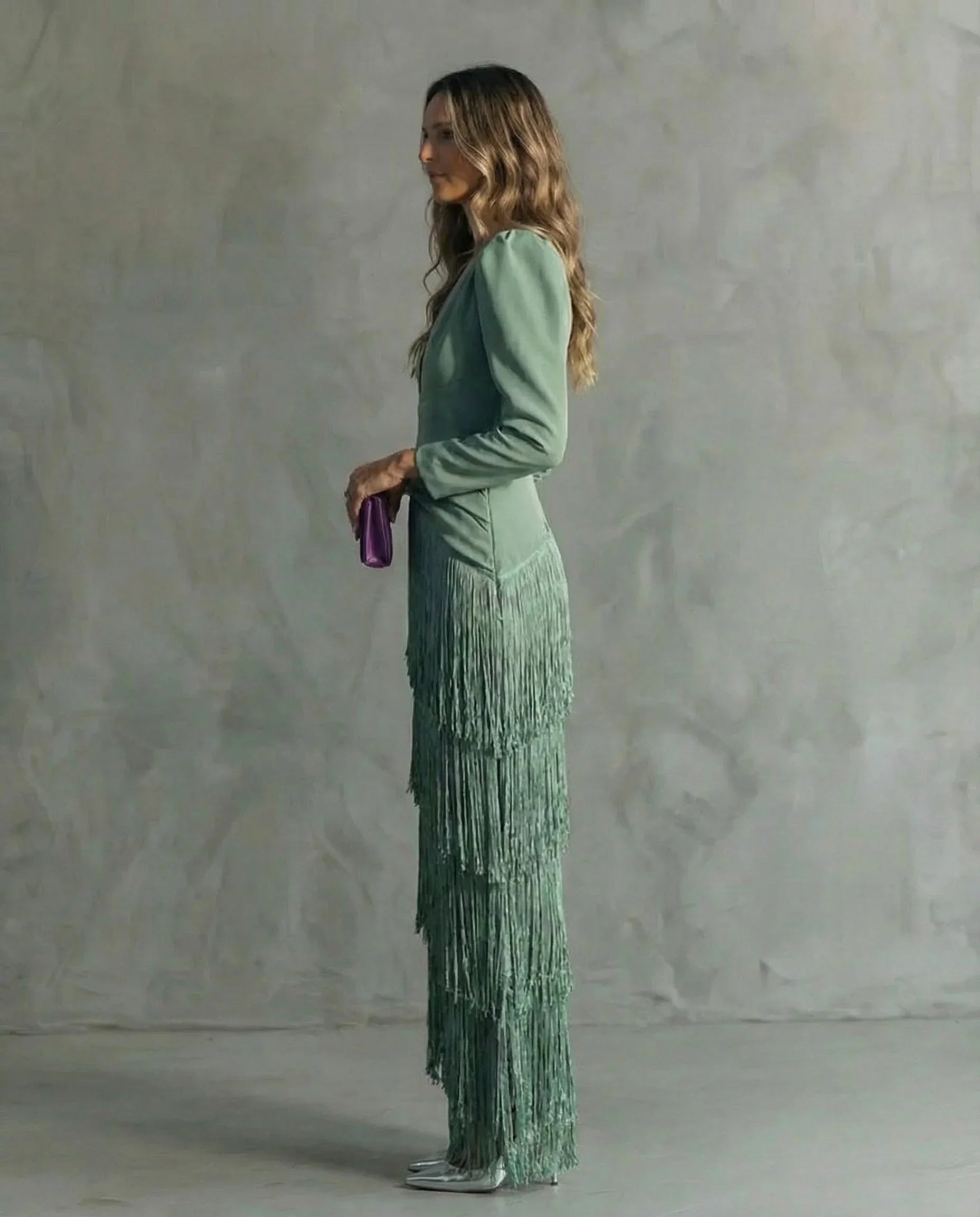 Clara | Vestido midi elegante con mangas de flecos