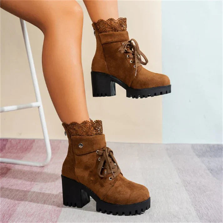 Tania | Botines con encaje y tacón grueso